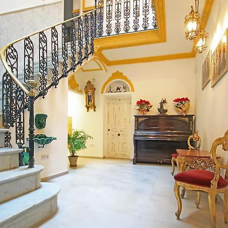 Palace House Hercules - Apartments Севілья Екстер'єр фото