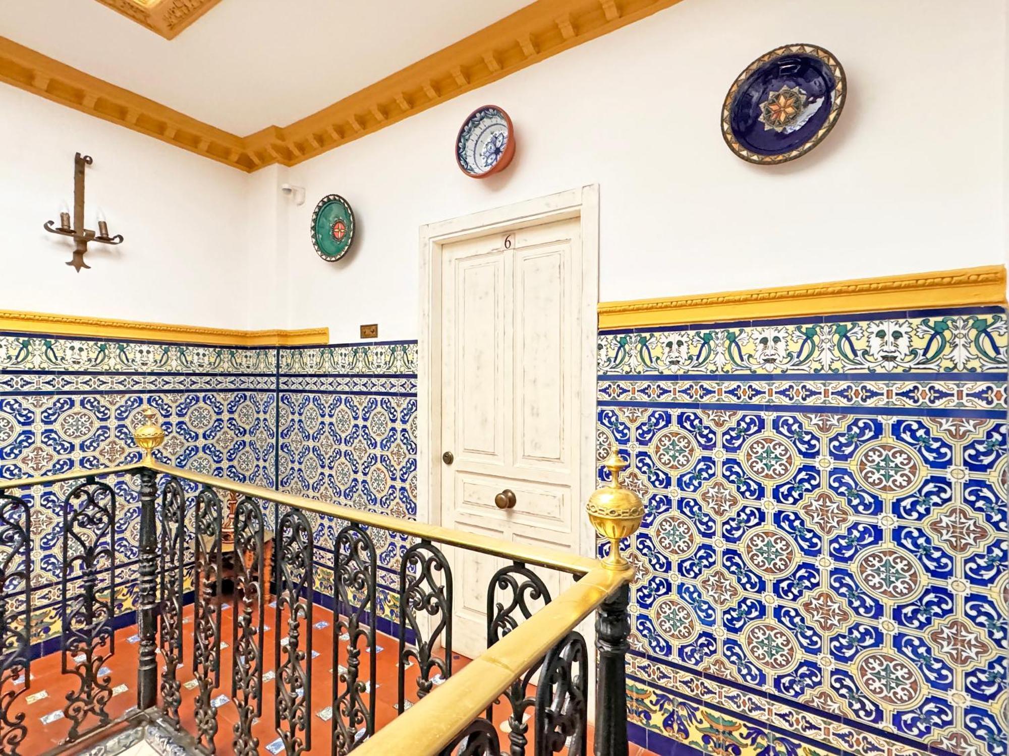 Palace House Hercules - Apartments Севілья Екстер'єр фото