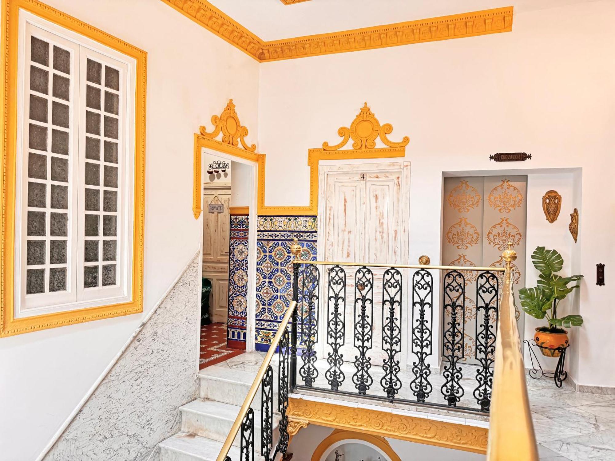 Palace House Hercules - Apartments Севілья Екстер'єр фото