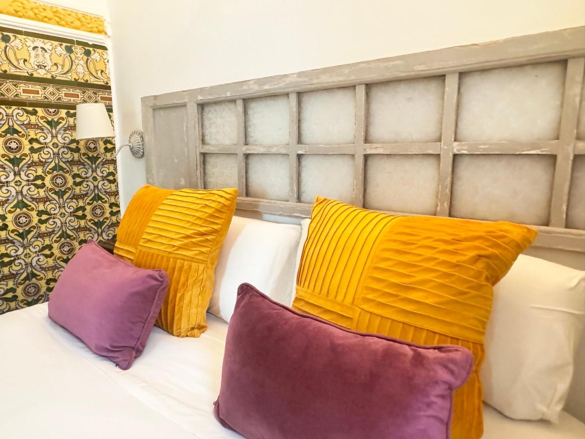 Palace House Hercules - Apartments Севілья Екстер'єр фото