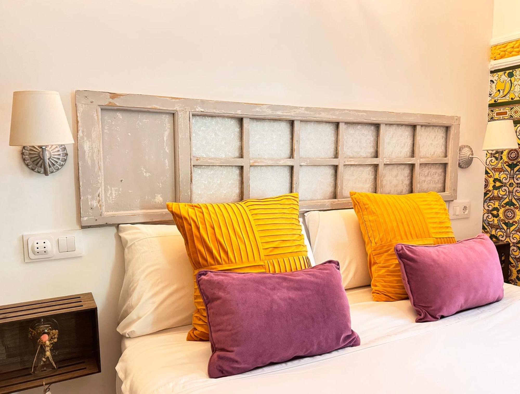 Palace House Hercules - Apartments Севілья Екстер'єр фото